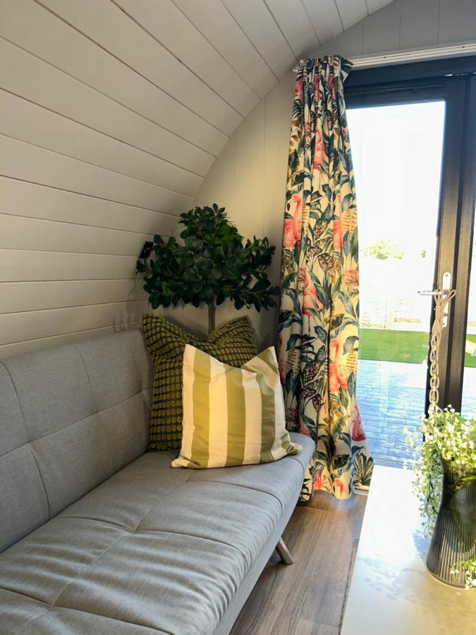 Chalet The Garden Pod With Private Hot Tub Ballymagan